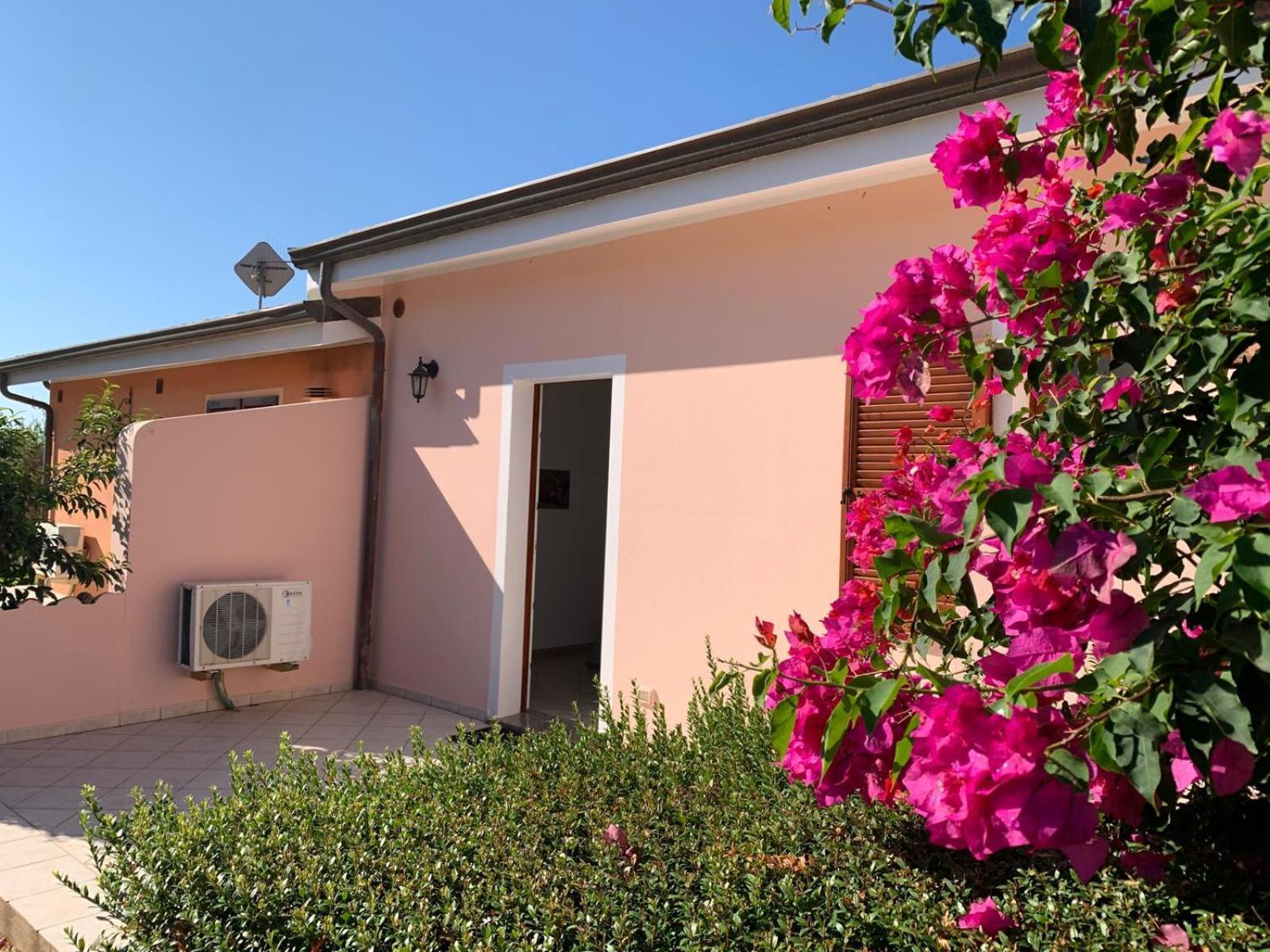 Casa Vacanza Mamaioa SantʼAnna Arresi エクステリア 写真